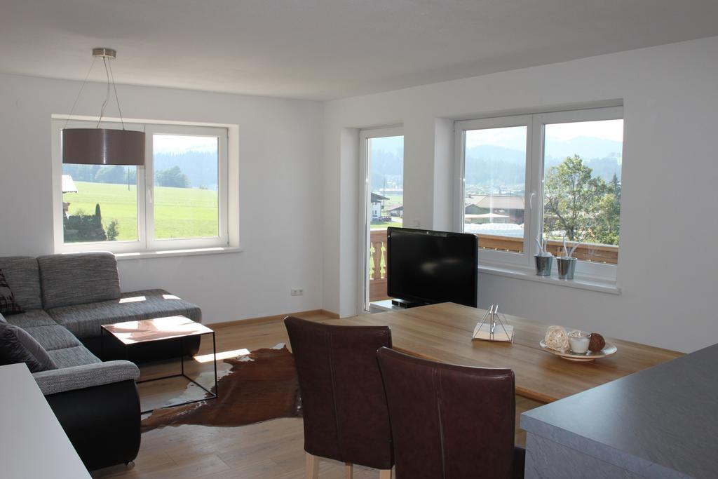 Apartment Am Birkenweg Oberndorf in Tirol Værelse billede